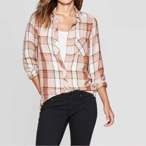 Universal Thread Plaid Button-Down Shirt in Orange and Cream